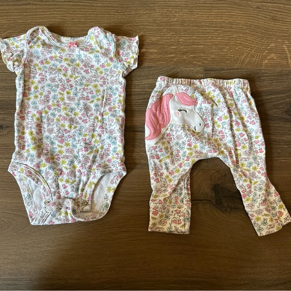 3 Matching sets for girls - Picture 3 of 6